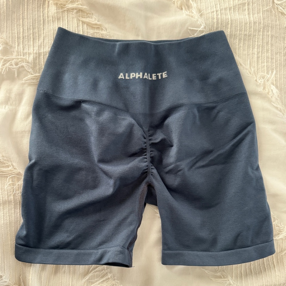 ALPHALETE AMPLIFY short